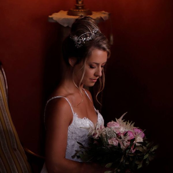 elegante tralcio da sposa, con fiori delicati, elementi Swarovski, perle d'acqua dolce e filo d'argento 925 02