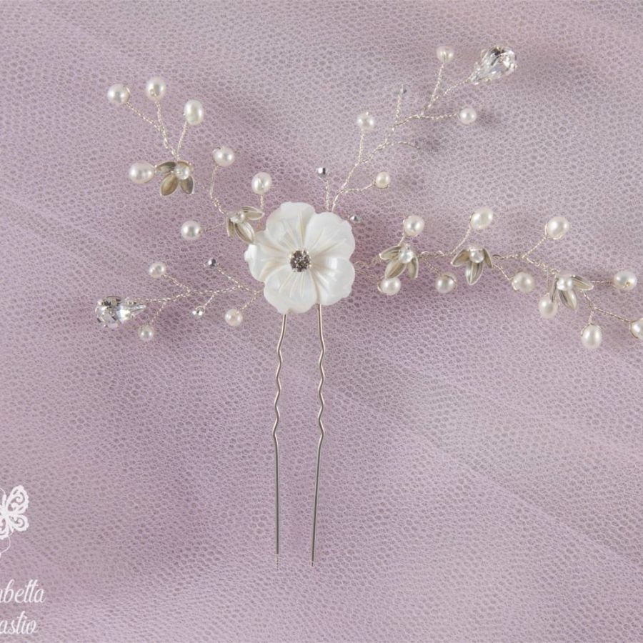 Forcina Fiore bianco in madreperla con filo d'argento 925 - Cristalli Swarovski e perle d'acqua dolce bianche 01
