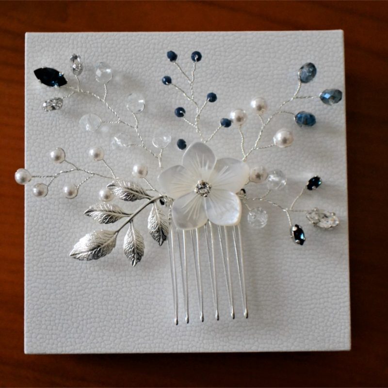 Ophelie - pettinino per capelli da cerimonia con Swarovki blu montana e perle - accessori per capelli da sposa