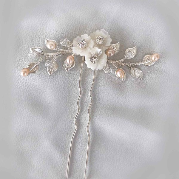 CLEMENCE - Forcina con fiorellini in madreperla bianchi, foglie argento e Swarovski 01