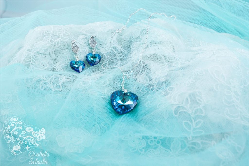 swarovski blue ocean heart necklace 03