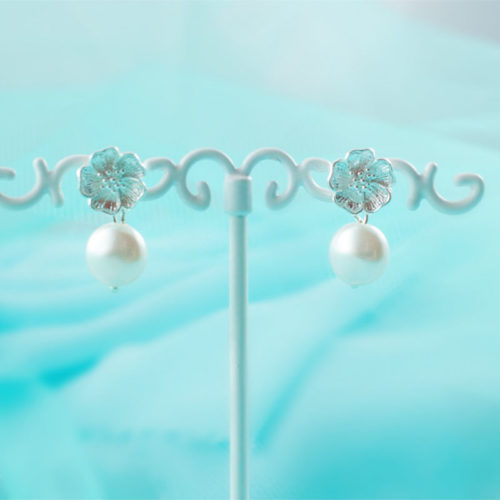 Earrings in Silver brass ear studs with Anemone flowers and Swarovski Coin Pearls 02