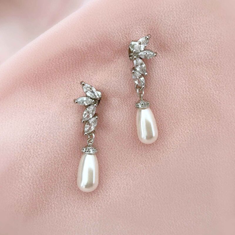 AUDE - Drop earrings with Swarovski and teardrop pearl 04