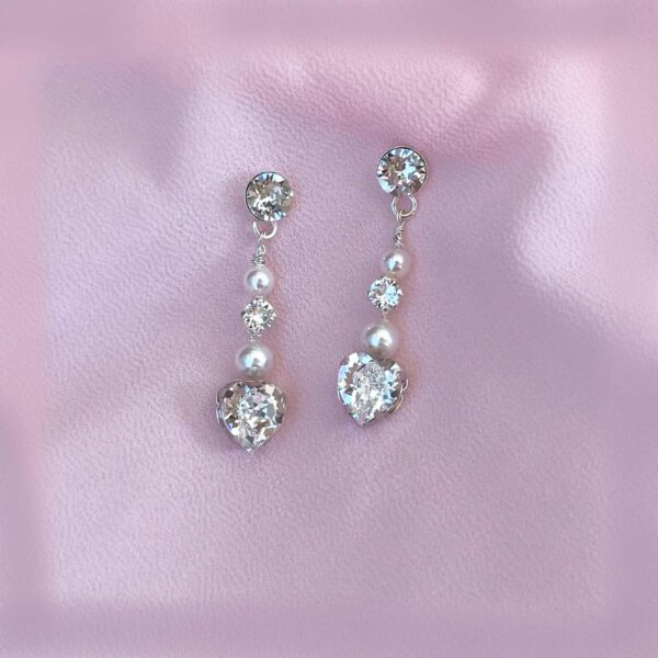 Drop earrings with crystal heart and pearls